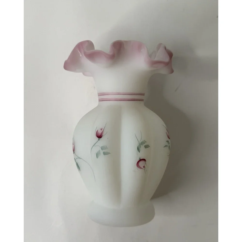Vtg Fenton Ruffled Melon Vase Hand Painted L Everson Pink Roses Milk Glass Satin